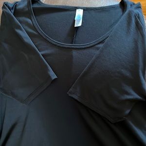 LuLaRoe perfect tee. EUC